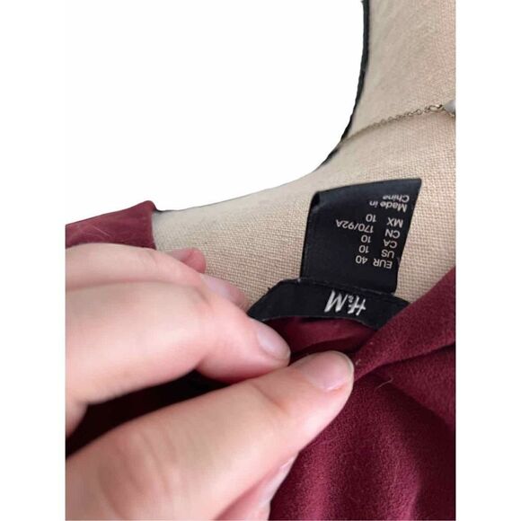 Long - sleeved maroon dress from H&M, size ten, vintage, V neck, decent conditio - Picture 4 of 4